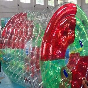 تصاویر ساخت محصولات در کارخانه سازنده توپ فوتبال حبابی حباب روی اب
